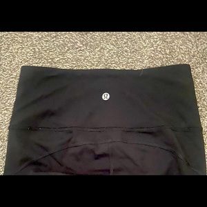 Lululemon size 6 capris.